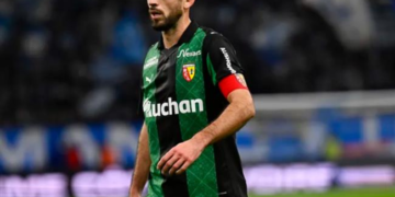 nhan dinh lens vs nice 2h00 ngay 235 khep lai mua giai hoan hao.png