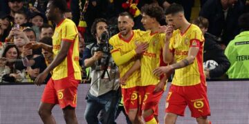 nhan dinh lens vs psg 2h00 ngay 145 cuoc dua ha man.jpg