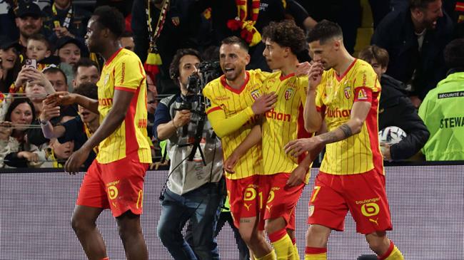 nhan dinh lens vs psg 2h00 ngay 145 cuoc dua ha man.jpg