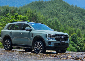 phan khuc suv co d them mau xe xang gia cao canh tranh voi toyota fortuner 3323.jpg