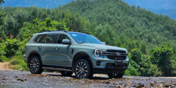 phan khuc suv co d them mau xe xang gia cao canh tranh voi toyota fortuner 3323.jpg