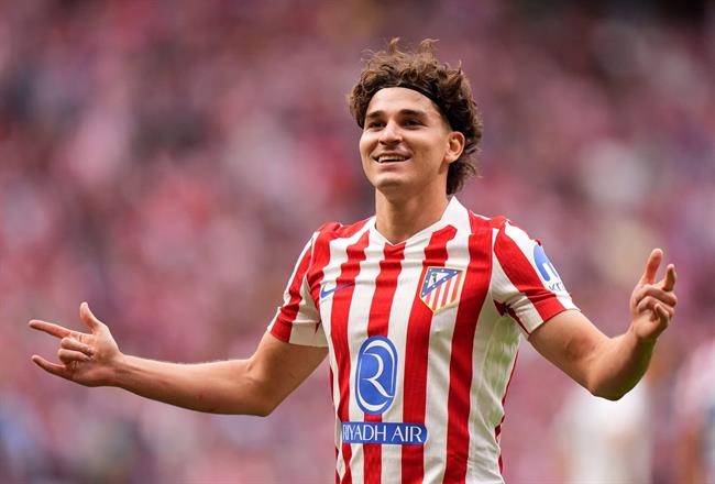 psg quyet chieu mo julian alvarez.jpg