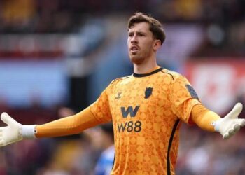 Điểm tin bóng đá sáng 18/5: Chelsea và Liverpool theo đuổi thủ môn Sunderland robin roefs 1805085358.jpg