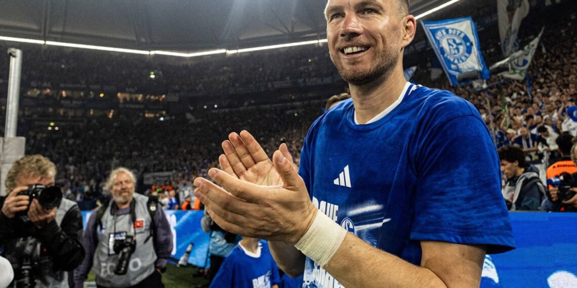 skysport de dzeko schalke 7237804 0505152433.jpg