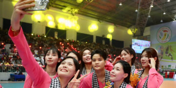 thanh thuy va cac chan dai bong chuyen gay sot o cup vtv9 641.jpeg