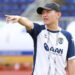 tro ly hlv kim sang sik ngoi ghe nong clb ha tinh 965.jpeg