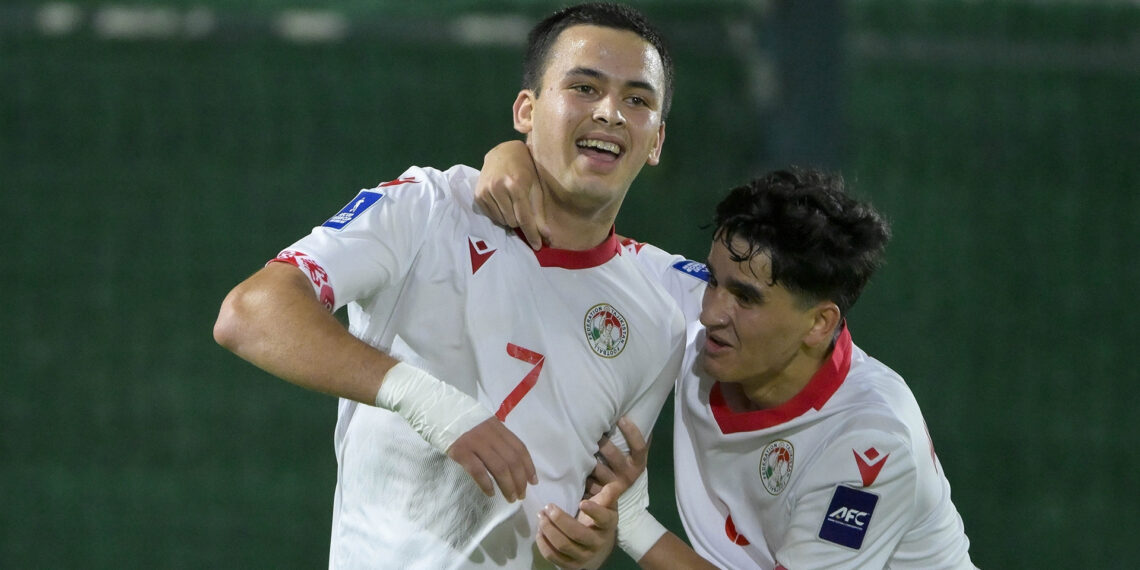u17 myanmar thua toi thieu tajikistan theo thai lan ra ve 192.jpg