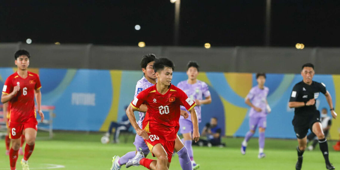 u17 viet nam thua tiec nuoi u17 han quoc gia nhu dung toan tinh 260.jpg