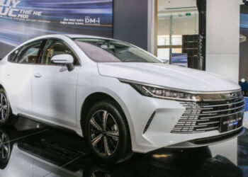 BYD Seal 5 được mạnh tay ưu đãi 70 triệu đồng: Giá thực tế chỉ còn 626 triệu, tạo áp lực lớn lên Mazda3 xehay byd seal5 giam gia 290526 3.jpg