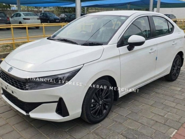 Sedan cỡ B có thiết kế lạ, màn hình lớn, có 5 camera giám sát xehay honda city facelift 26 200526 11.jpg