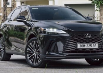 xehay lexus giam gia 080526 1.jpg