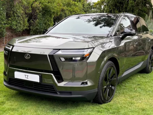 Lexus TZ sẽ ra mắt thị trường Việt vào năm sau: SUV điện hạng sang chạy được 640 km/sạc xehay lexus tz 200526 1.jpg