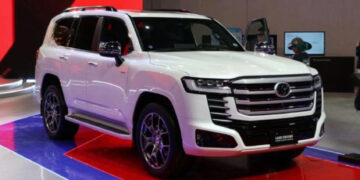 1331782485573 toyota land cruiser hev ra mat dong nam a anhdaidien.jpg