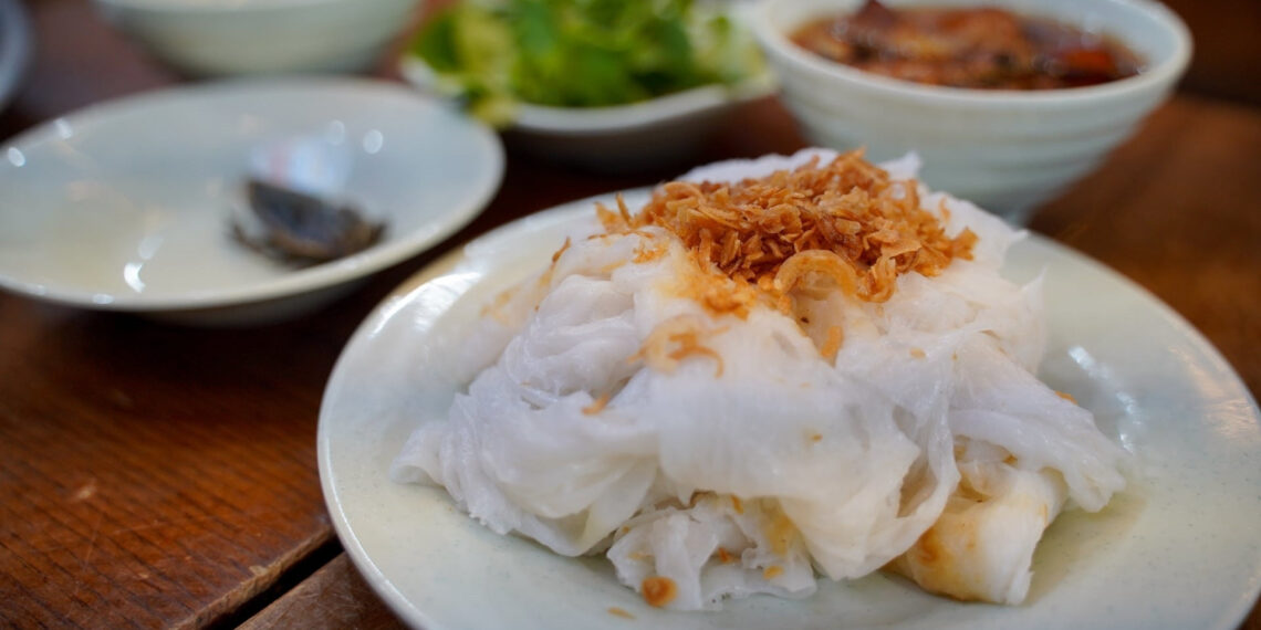 3 quan banh cuon gia truyen ha noi duoc michelin khen ngoi co gi khac nhau 1391.jpg