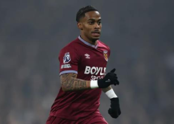 Arsenal gia nhập cuộc đua giành Crysencio Summerville 5 2106161057.png