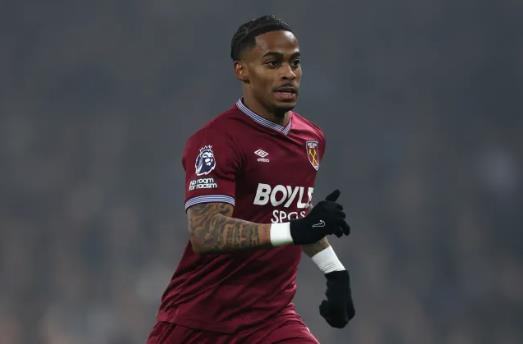 Arsenal gia nhập cuộc đua giành Crysencio Summerville 5 2106161057.png