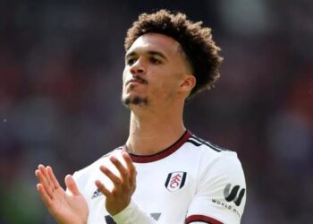 MU muốn chiêu mộ hậu vệ trái của Fulham 8 1606111732.jpg