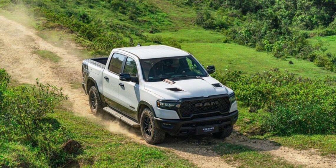 9821780384470 ram 1500 moi ra mat hai phien ban rebel va rho anhdaidien.jpg