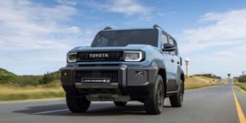 9891782485017 toyota land cruiser fj sap ve viet nam anhdaidien.jpg