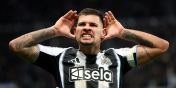 diem tin bong da toi 276 arsenal dua ra de nghi thu hai cho guimaraes.jpeg