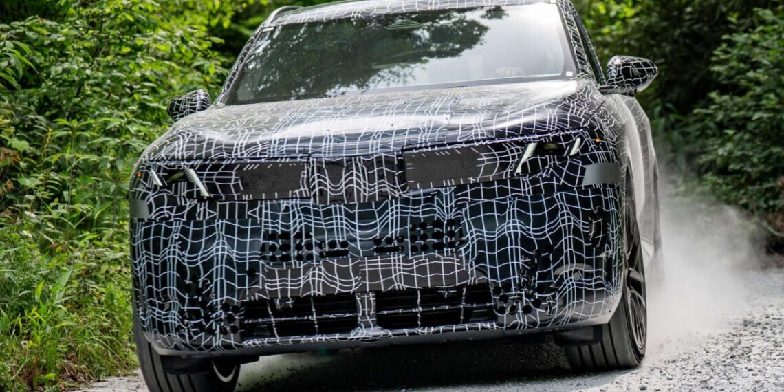 BMW X5 thế hệ mới lộ diện trước ngày ra mắt: Thiết kế như xe điện, lần đầu có tới 5 hệ truyền động g65 bmw x5 prototype 14 1200x750 jpg.19429.jpeg