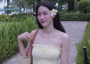 hoa khoi bong chuyen kieu trinh khoe anh cuc xinh cho ngay tai xuat 2713.jpg