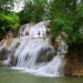 loat thac nuoc tu nhien tam dung hoat dong du khach can chu y 2104.jpg