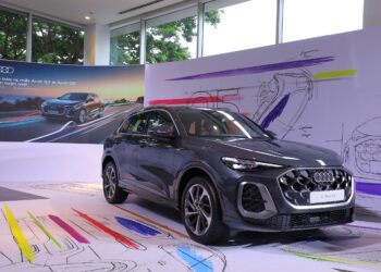Bộ đôi SUV hạng sang Audi Q3 và Q5 thế hệ mới ra mắt tại Việt Nam, giá từ 2,099 tỷ đồng mil 3064 jpg.19490.jpeg