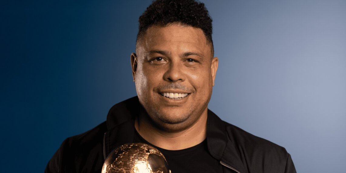 ronaldo tiet lo brazil khoc nuc no duoi zidane ra khoi phong 850.jpg