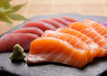 so lan an ca moi tuan de nhan du omega 3 tot cho tim nao 910.jpg