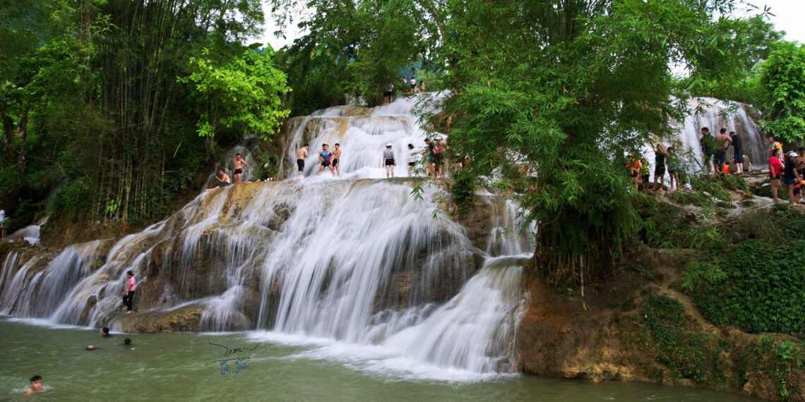 Tạm dừng hoạt động du lịch tại thác nước nổi tiếng ở Phú Thọ tam dung hoat dong du lich tai thac nuoc noi tieng o phu tho 2881.jpg
