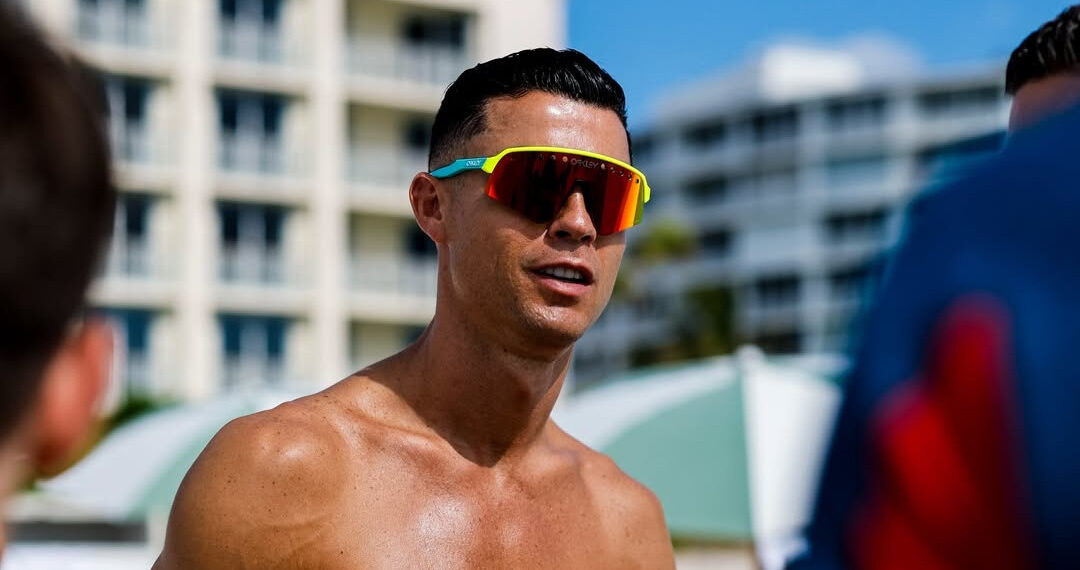 truoc tran bo dao nha gap uzbekistan ngam noi ronaldo o xa xi toi muc nao 2014.jpg