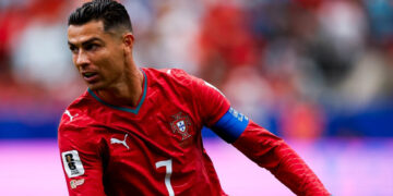 tuyen bo dao nha roi loan vi em gai va ban doi ronaldo 1181.jpg