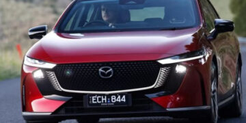 xehay mazda 6e 290626 1.jpg