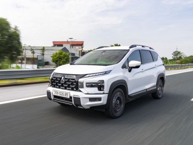 Mitsubishi Xpander lấy lại ngôi vương MPV, bỏ xa Toyota Veloz Cross với gần 440 xe xehay mpv 090626 1.jpg