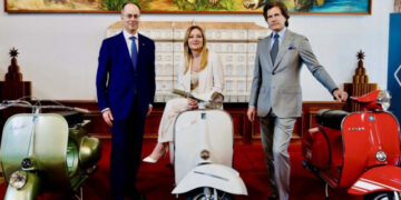 xehay vespa roma 270626 7.jpg