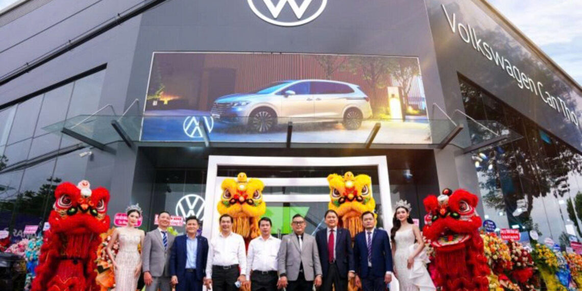 Volkswagen khai trương đại lý 4S đầu tiên tại Cần Thơ, tung loạt ưu đãi xe trong tháng 7 1681783480728 volkswagen khai truong dai ly 4s dau tien tai can tho anhdaidien.jpg