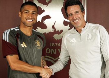 Aston Villa chính thức có tân binh 35 triệu bảng 2 2007172406.jpg