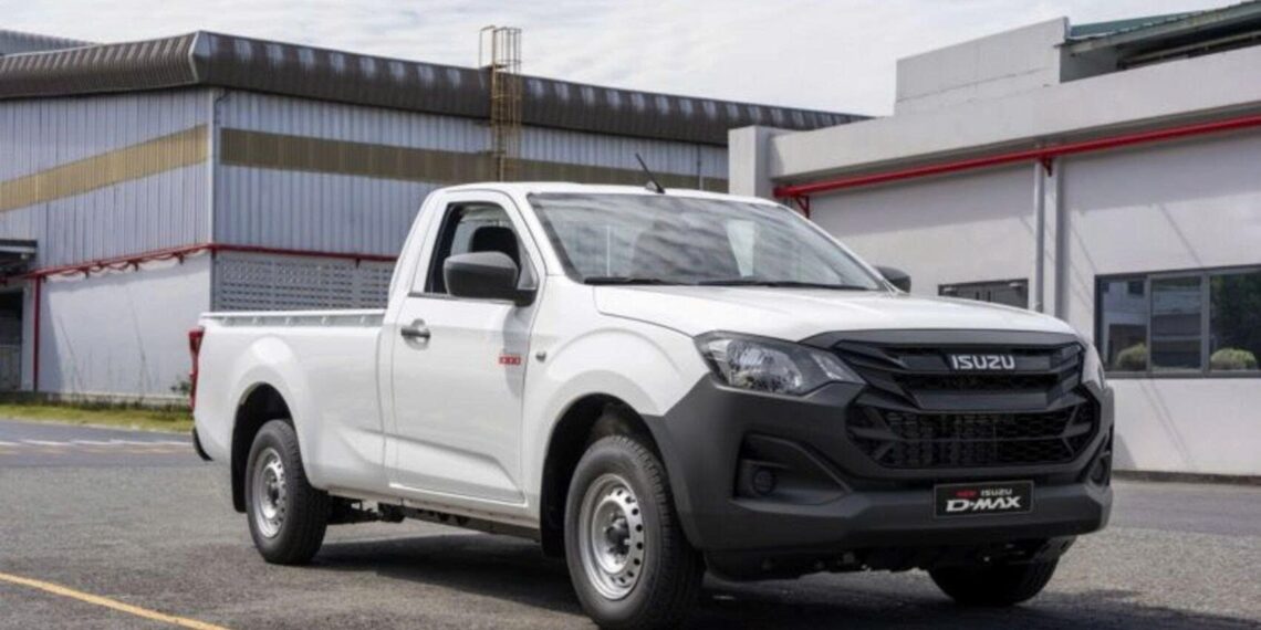 Isuzu D-Max D-Cargo 1000 ra mắt: Bán tải cabin đơn chở được hơn 1 tấn, giá 492 triệu đồng 2861785377577 isuzu d max d cargo 1000 ra mat anhdaidien.jpg