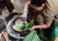Đặc sản xếp chồng không phải ai cũng biết ở Hưng Yên, giá chục ngàn, ăn no lâu 30 nam lam nghe nguoi phu nu hung yen tiet lo dac san xep chong gia 10 1474.jpg