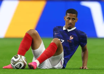 Arsenal được khuyên chiêu mộ sao tuyển Pháp thay William Saliba 5 1907094933.png