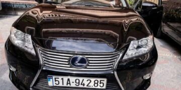 5161784969087 xe lexus cua ba truong my lan anhdaidien.jpg