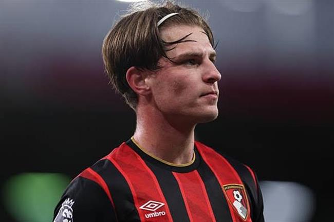MU chưa từ bỏ thương vụ Alex Scott của Bournemouth 6 0707205047.jpg