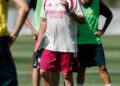alexander arnold chia se ve trai nghiem dau tien cung mourinho.jpg