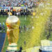 cau thu argentina hon doi quay lung voi le trao cup cho tay ban nha 2385.jpg