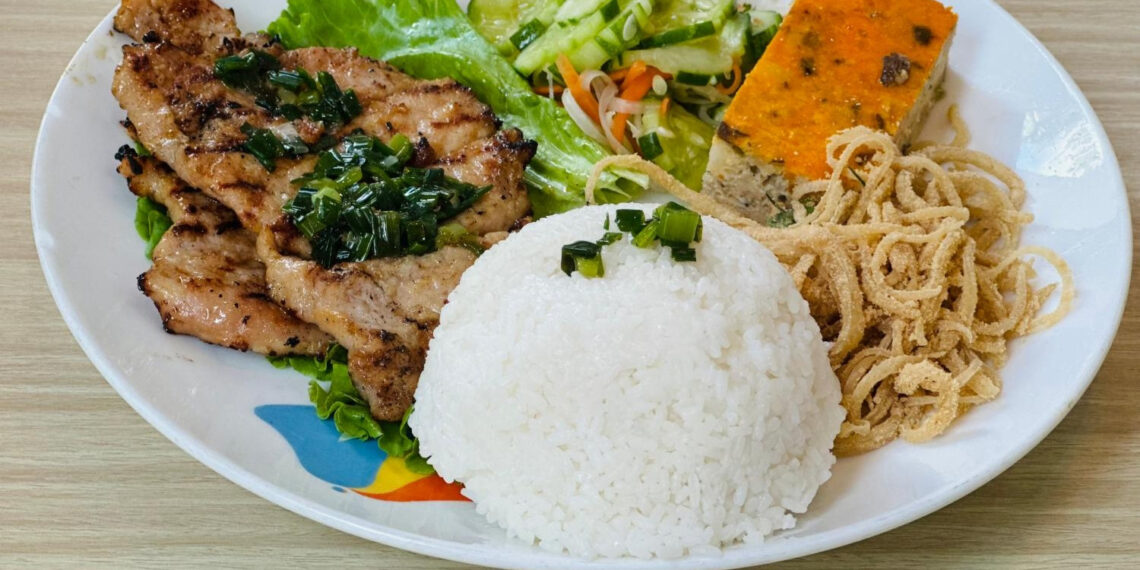 Chuyên gia dinh dưỡng chia sẻ sự thay đổi của cơ thể khi ăn cơm cả tuần chuyen gia dinh duong chia se su thay doi cua co the khi an com ca tuan 2095.jpg