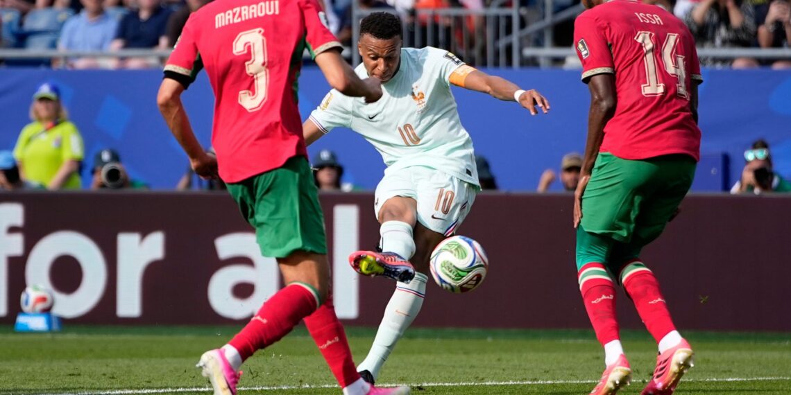 Cuộc đấu giữa Lionel Messi và Kylian Mbappe khiến World Cup thêm cuoc dau giua lionel messi va kylian mbappe khien world cup them dac sac.jpg