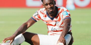 fifa phan hoi cho tuyen bi ve the do cua balogun.jpeg