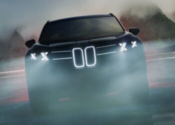 g65 bwm x5 teaser 1 jpg.19683.jpeg