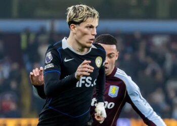 Aston Villa bất ngờ nhắm Garnacho sau khi bán Morgan Rogers garnacho rogers 2107182824.jpg